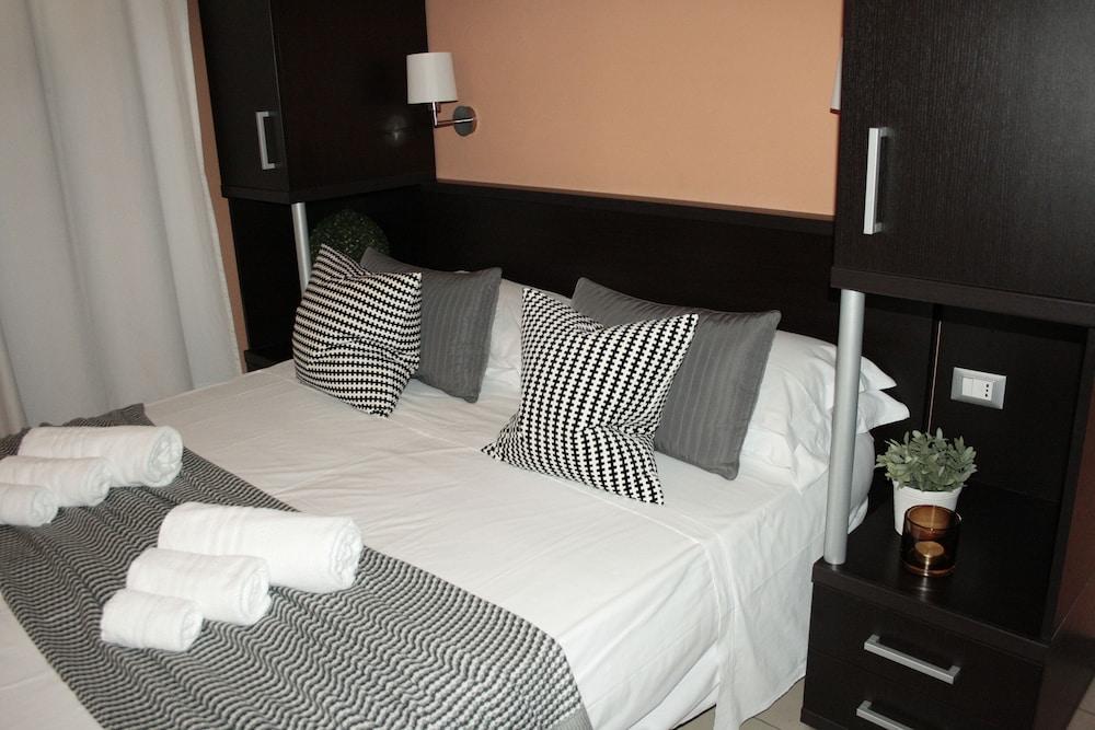 San Lorenzo Hostal Roma
